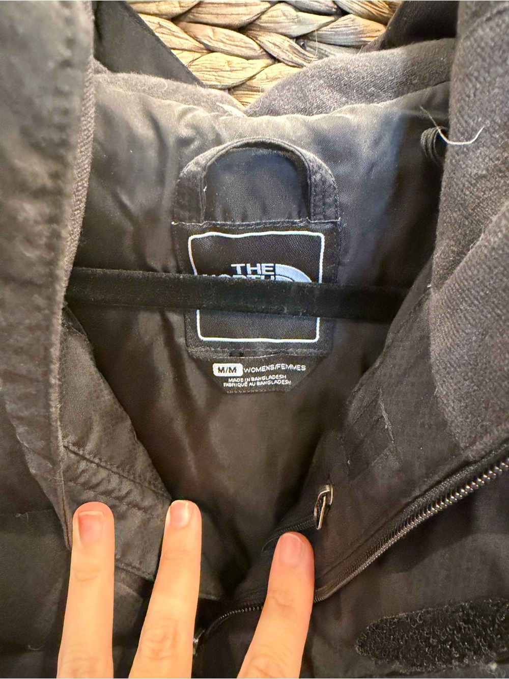 The North Face Black Insulated Jacket with Hood - Picture 2 of 3